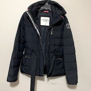 Abercrombie Women puffer hooded coat, Size S, Color Navy,